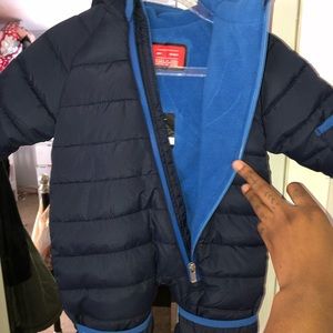 0-3 NIKE Snowsuit ( Never Worn )